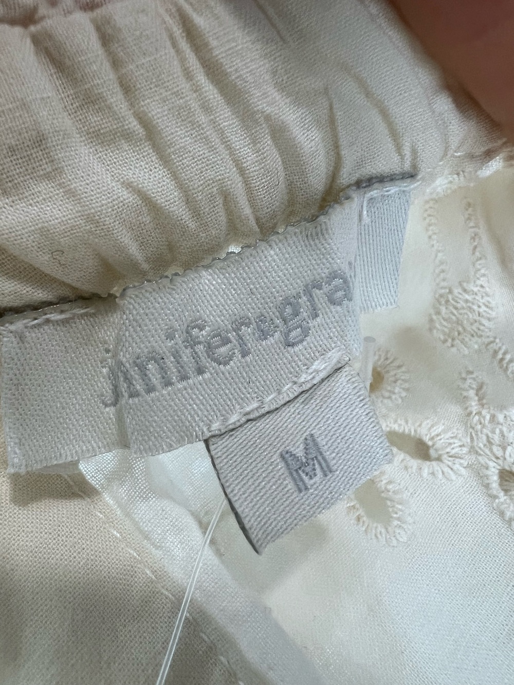 Jennifer And Grace Cream Eyelet Blouse Size Medium - Picture 4 of 12